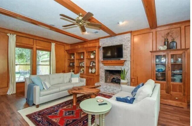 Foto del edificio - 5219 Sycamore Creek Dr