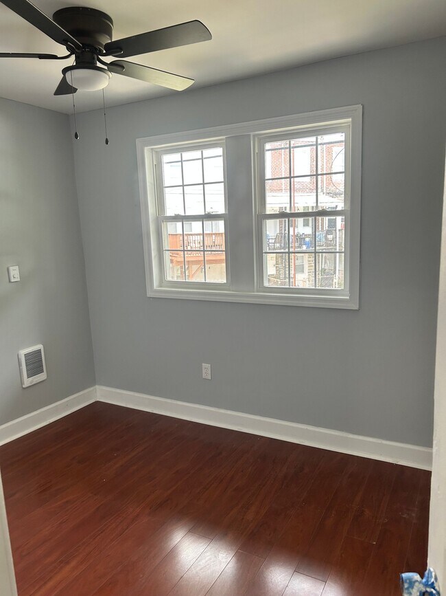 Foto del edificio - 6726 Wyncote Ave