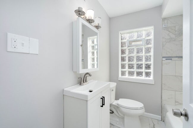 Foto del edificio - 11716 Coyle St