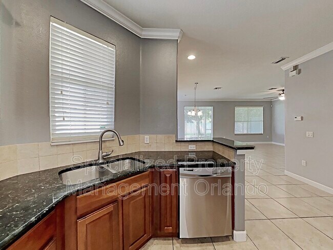 Building Photo - 4801 Battaglia Blvd