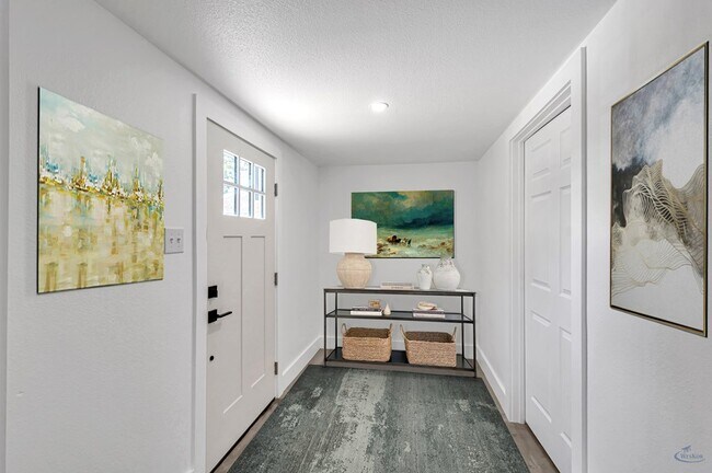 Foto del edificio - 1607 Butternut Ln