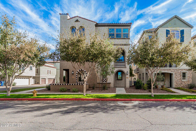 Foto del edificio - 2738 S Harmony Ave