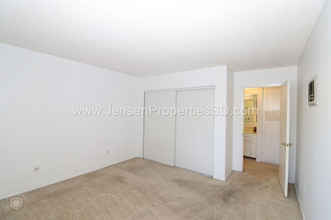 Building Photo - 1 Bed, 1 Bath Condo w/ Parking, Utilities,...
