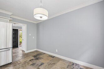 Building Photo - 7111 Halfpenny Rd