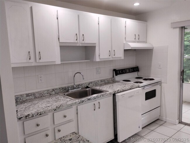 Foto del edificio - 7300 NW 5th Ct
