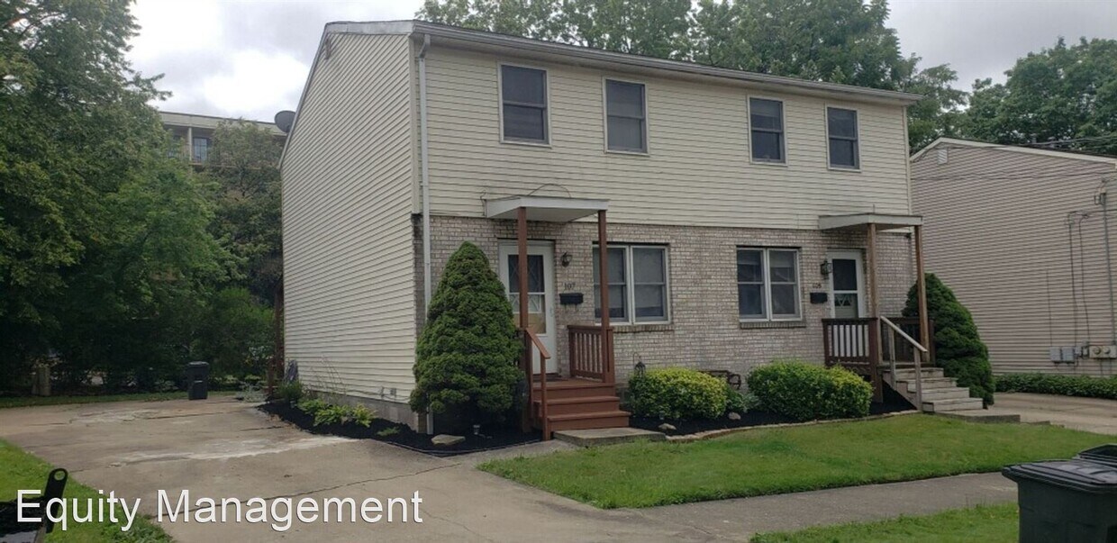2 br, 1.5 bath House 101 Hazel Street House Rental in Girard, OH