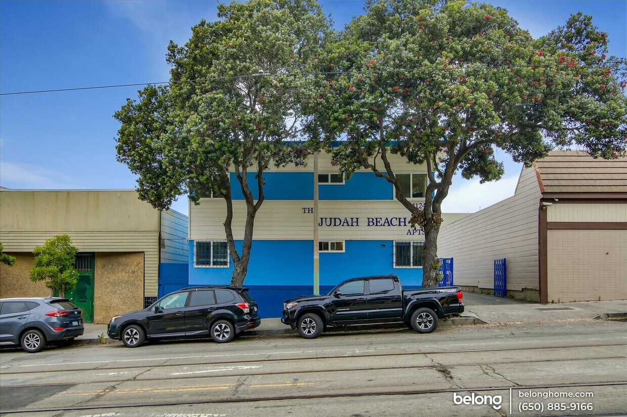 Primary Photo - 4124 Judah St