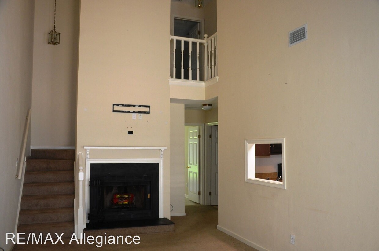 Primary Photo - 2 br, 2 bath House - 3233 ROSEGATE COURT