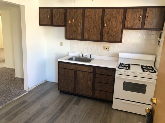Building Photo - 8531 Titchfield Ct