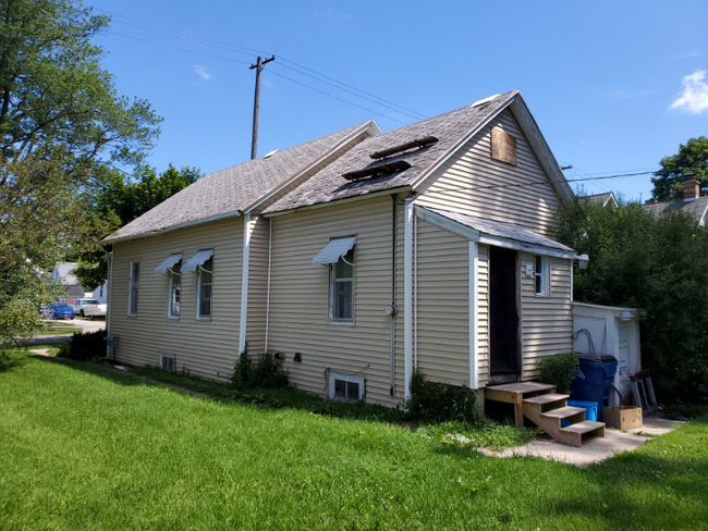 Building Photo - 1312 Cass Ave