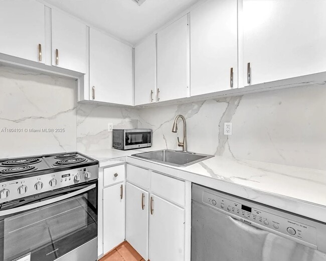 Building Photo - 1218 Drexel Ave