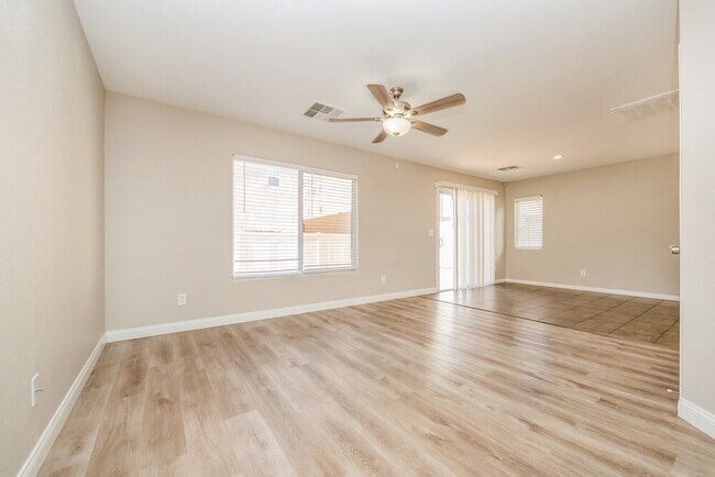 Foto del edificio - 9503 Diamond Bridge Ave