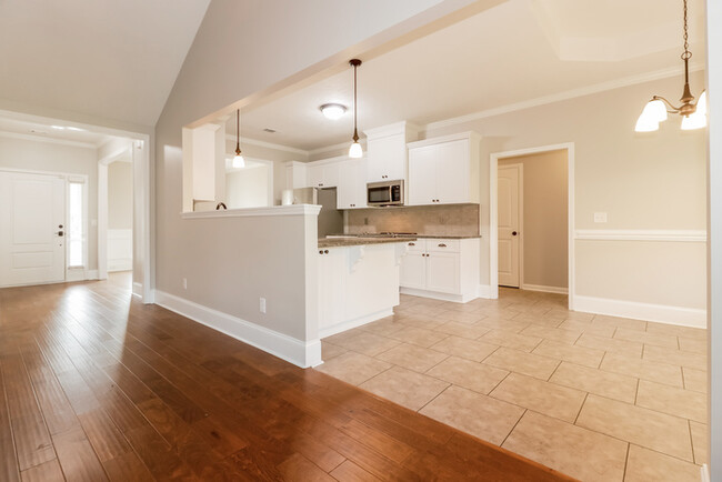 Building Photo - 3306 Woodhaven Ct