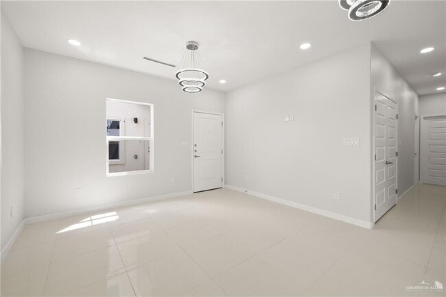 Building Photo - 4512 Larkspur Ave
