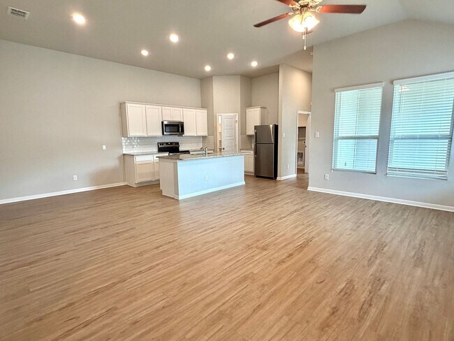 Foto del edificio - Amanda Park Duplex 3/2 off Potranco