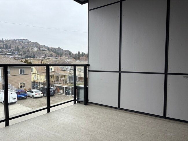 Building Photo - 1036 Coronation Ave