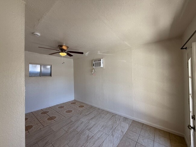 Building Photo - S. 4th Street