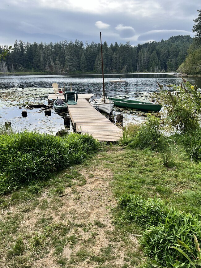 Photo du bâtiment - 4386 Prospect Lake Rd