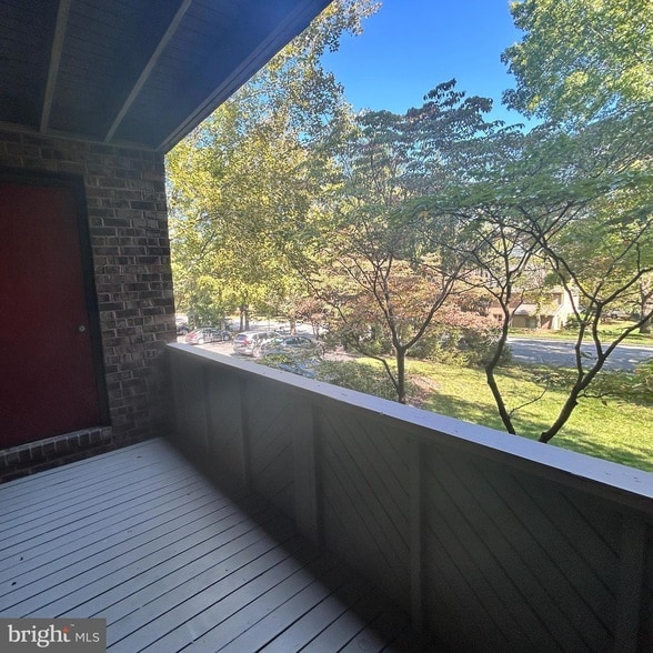 Building Photo - 1705 Mountainview Dr