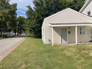 Building Photo - 408 Grove Unit C