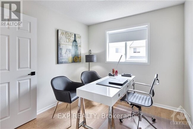 Building Photo - 44 Sienna Private