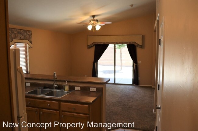 Building Photo - 4 br, 2 bath House - 10504 E Feltleaf Will...