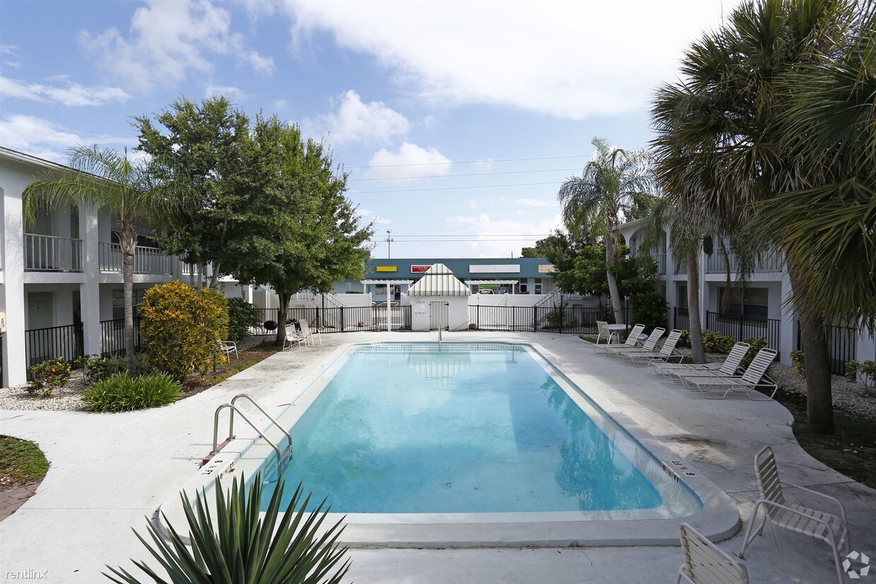 Primary Photo - 2 br, 1 bath Apartment - 55 Jasper St Apt 1