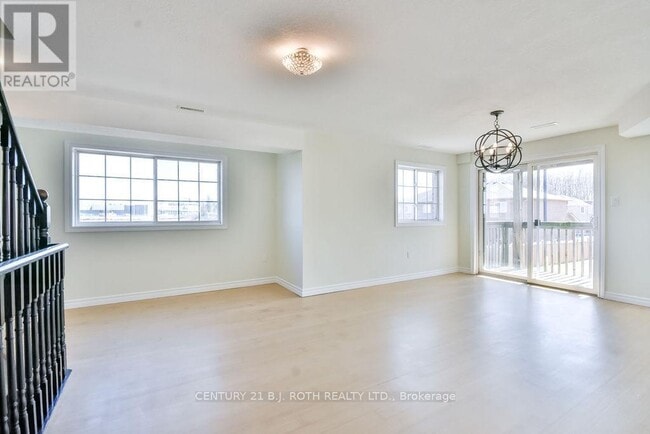 Photo du bâtiment - 87 Goodwin Dr