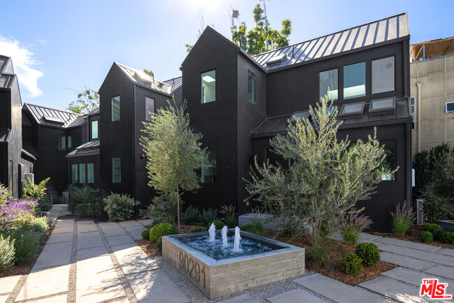 Building Photo - 1169 Palms Blvd