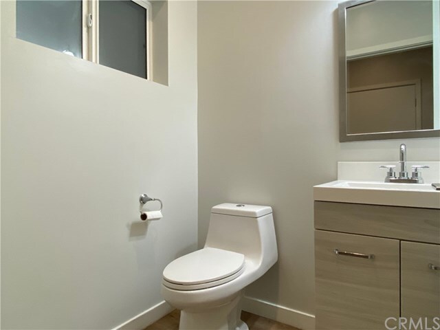 Building Photo - 22425 Del Valle St