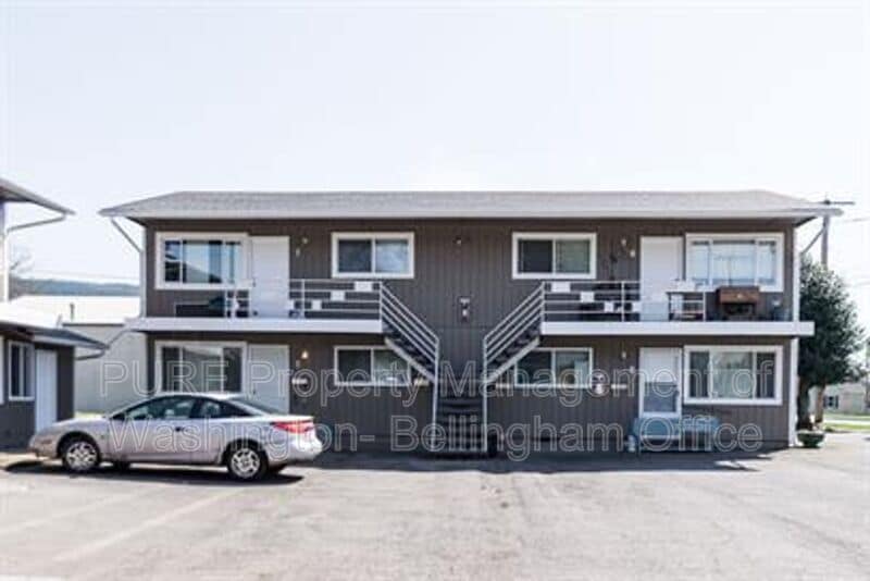 901 Fidalgo St Unit 1, SedroWoolley, WA 98284 Condo for Rent in