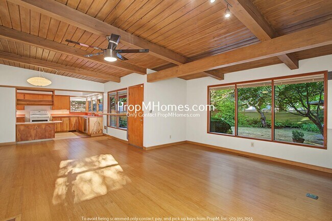 Foto del edificio - 2 Bedroom Mid Century Modern Home with Total Privacy!