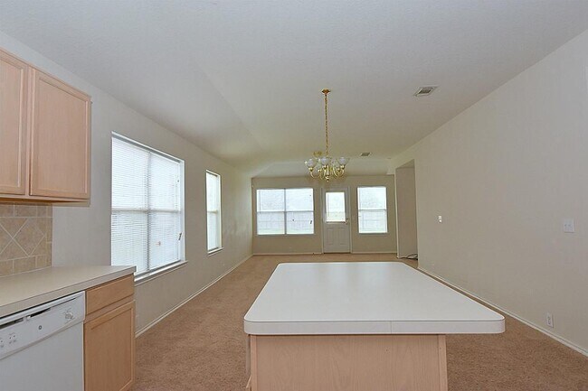 Foto del edificio - 3 BEDROOM 2 BATH COZY HOME WITH NEW UPGRAD...