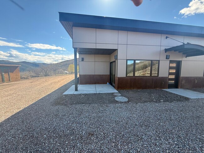 Foto del edificio - 1905 Bear Ridge Rd