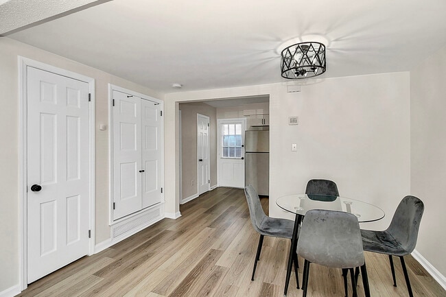 Foto del edificio - 6314 Old Pineville Rd