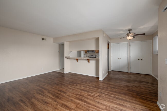 2BR, 2BA - 1,100SF - Living Room - Mountain View Gardens Apartments
