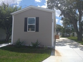 Building Photo - 5540 Jennie St