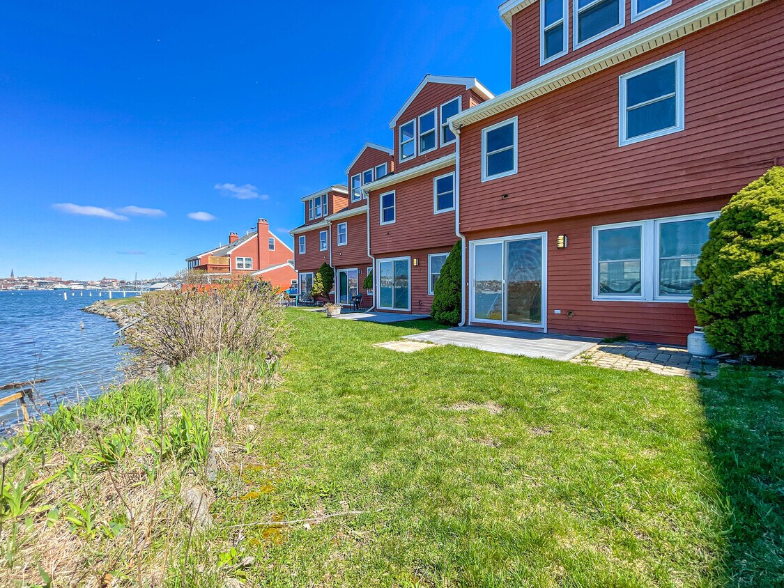 7 Pine St, South Portland, ME 04106 Townhome Rentals in South