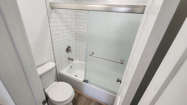 Foto del edificio - 2BD/2BA Condo in The Plaza Community - Pac...