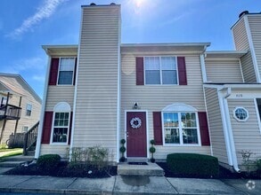 Building Photo - 1422 Deerpond Ln