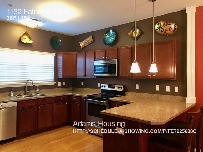 Foto del edificio - 1132 Fairview Ln