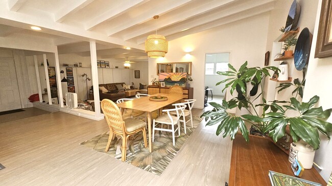 Building Photo - RARE 5 bedroom on Kalaheo Hillside.  Beaut...