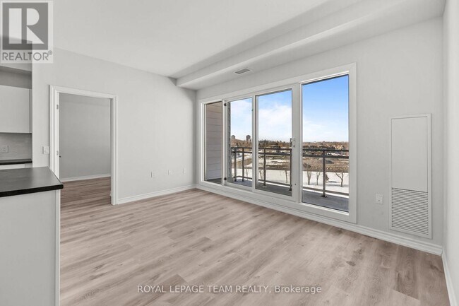 Building Photo - 607 - 397 CODDS ROAD