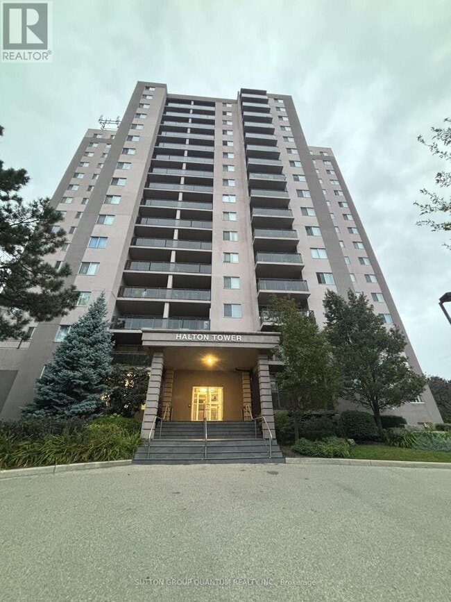 Building Photo - 975 Warwick Ct