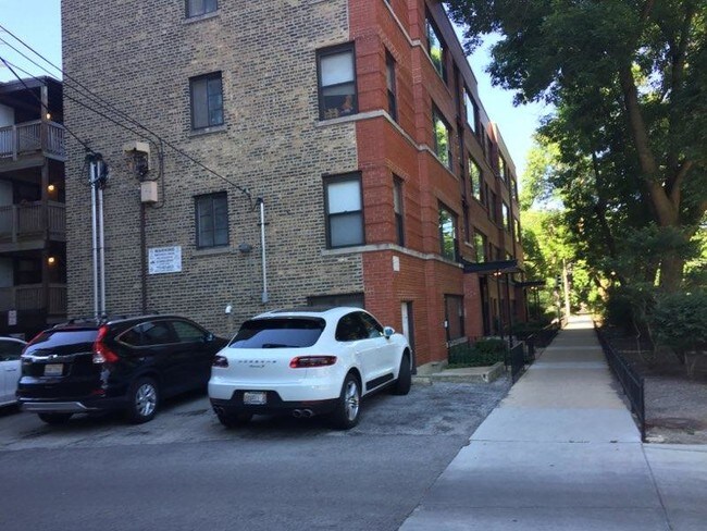 Foto del edificio - 1345 W Fargo Ave