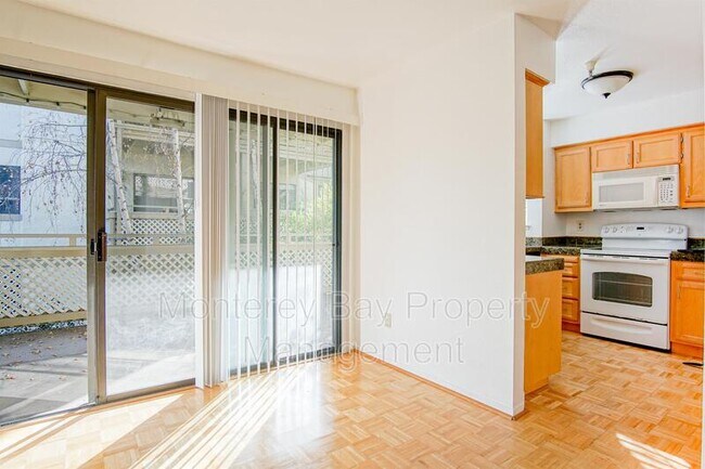 Building Photo - 340 Pheasant Ridge Rd
