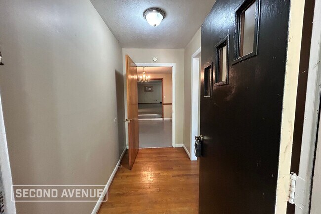 Building Photo - 296 Channing Dr