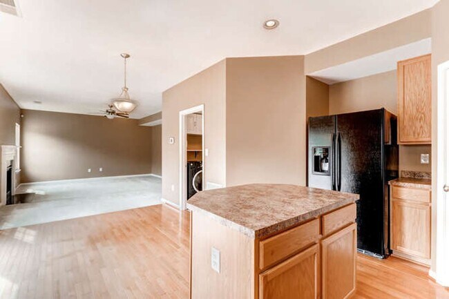 Foto del edificio - Large Single Family Home Near APG!