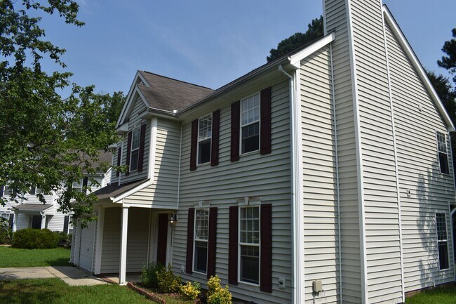 Foto del edificio - Beautiful 3-Bedroom Home