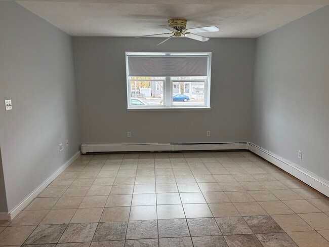 Building Photo - 279 Fellsway